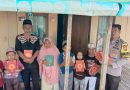 Aksi Bhabinkamtibmas AIPDA Aminuddin Dalam Membagikan Alquran di 2 Tempat Pengajian Di Desa Binaannya