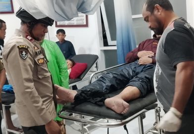 Polisi Bantu Evakuasi Bocah yang Tetabrak Motor di Bunta, Banggai