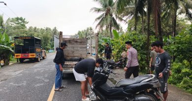 Polsek Batui ke TKP Lakalantas Maut, Diduga Karena Mabuk