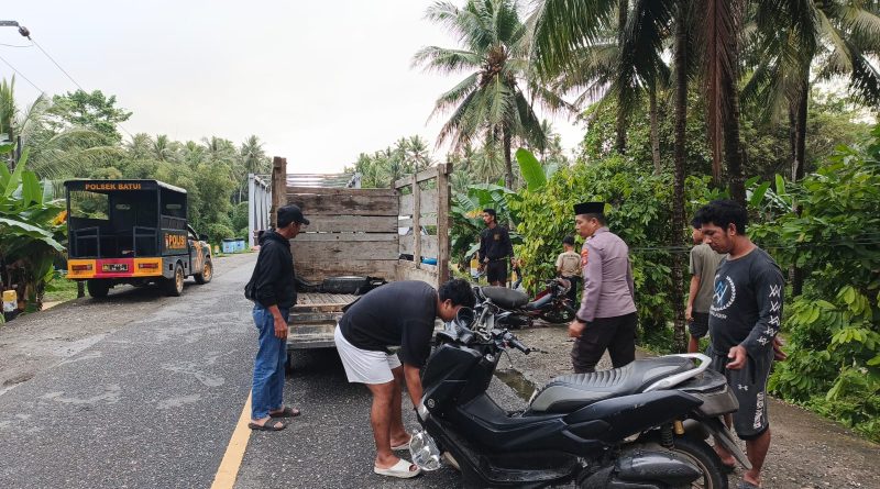 Polsek Batui ke TKP Lakalantas Maut, Diduga Karena Mabuk