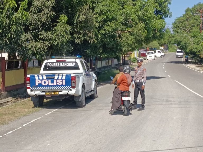 Satlantas Polres Bangkep Gelar Patroli Kamseltibcar Lantas Tekan Kecelakaan