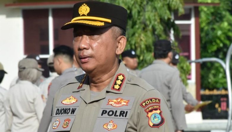 Kabidhumas Polda Sulteng Kombes Pol. Budi Hermanto, S.I.K., M.Si., Saat memberikan arahan pada apel Satker di lingkungan Polda Sulteng Rabu, 17/06/2026 Pagi.