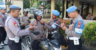 Pastikan Anggota Tertib Sebelum Tertibkan Masyarakat, Propam Polresta Palu Gelar Razia Internal