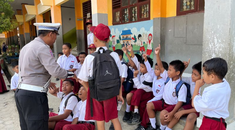 Tekan Angka Kecelakaan, Polres Banggai Kepulauan Tingkatkan Kesadaran Berlalu Lintas Lewat Polantas Menyapa