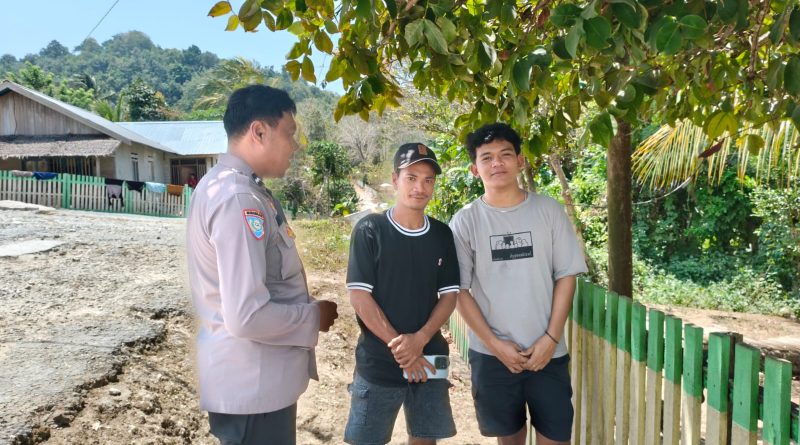 Cegah Karhutla, Bhabinkamtibmas Polsek Totikum Sambangi Warga Desa Tobungku Imbau Tidak Bakar Lahan