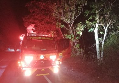 Kebakaran Lahan di Pegunungan Tanjung Simuntu, TNI-Polri Bersama Damkar dan Warga Berjibaku Padamkan Api