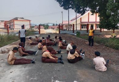 Kasat Binmas Polres Touna Latih PBB dan Bina Polisi Cilik di Sekolah Rakyat