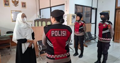Ciptakan Kamtibmas Kondusif, Polwan Ditsamapta Polda Sulteng Sambangi Lingkungan SMA Kristen Palu