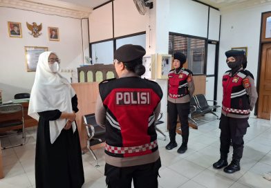 Ciptakan Kamtibmas Kondusif, Polwan Ditsamapta Polda Sulteng Sambangi Lingkungan SMA Kristen Palu