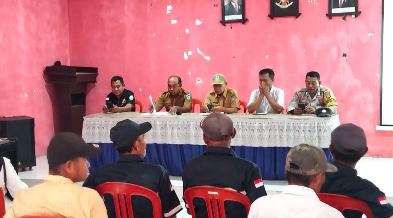 Pengawasan Anggaran Desa, Polsek Tinangkung Kawal Musrenbang RKPDes Tatakalai 2027