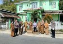 Tanggap Dampak Karhutla, Polsek Totikum Bersama Lintas Sektor Bagikan Masker ke Masyarakat