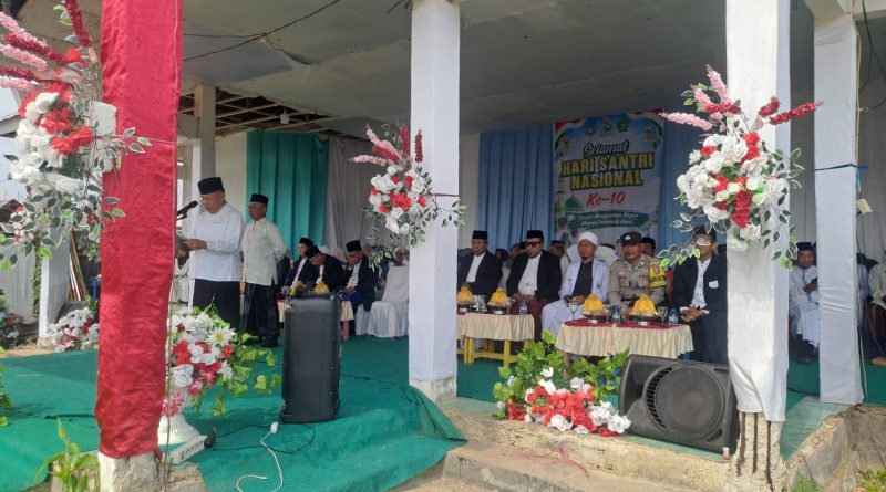 Hadiri Hari Santri Nasional Bersama Bupati, Polres Banggai Kepulauan Tegaskan Komitmen Kedekatan Polri dan Masyarakat