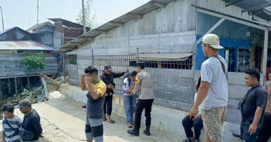 Gencarkan Kamtibmas dan Cegah Karhutla, Polsek Tinangkung Sapa Warga di Pasar Rakyat Salakan