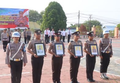 Kapolres Bangkep Ronaldus Karurukan Pimpin Upacara PTDH 4 Personel Terlibat Narkotika dan Desersi