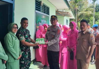 HUT ke-81 TNI, Polsek Kintom Datangi Koramil, Perkuat Sinergitas TNI-Polri