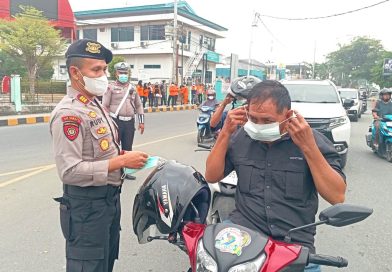 Polresta Banggai dan BPBD Bagikan 5 Ribu Masker untuk Lindungi Warga dari Kabut Asap
