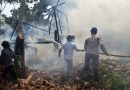 Polsek Balantak Bersama Warga Padamkan Kebakaran Tempat Pengasapan Kelapa, Kerugian Ditaksir Rp15 Juta
