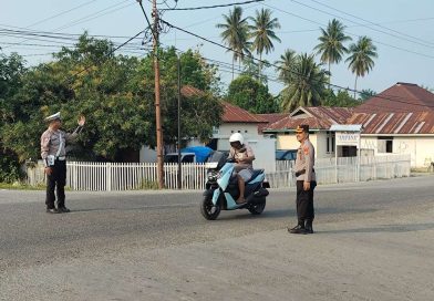 Tindaklanjuti Program Kapolri, Wakapolres Touna Turun ke Jalan Atur Lalin di Kota Ampana
