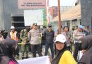 KAPOLRESTA PALU PIMPIN LANGSUNG PENGAMANAN AKSI UNRAS ALIANSI PERSATUAN MASYARAKAT PANTOLOAN DI PELABUHAN PANTOLOAN