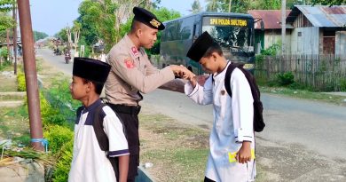 Tanamkan Jiwa Pengabdian, Siswa Bintara SPN Polda Sulteng Peduli Sekolah