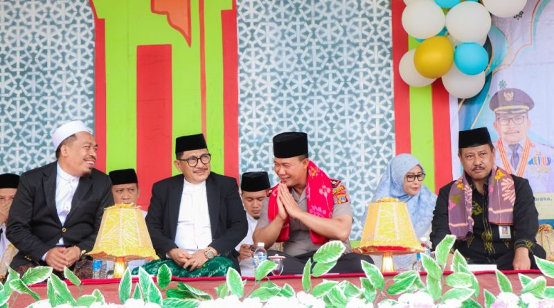 Kapolresta Banggai Hadiri Hari Santri Nasional di Ponpes Darul Hikmah, Pererat Silaturahmi dengan Ulama