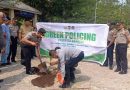 Green Policing, Polresta Banggai Bersihkan RTH Teluk Lalong dan Tanam Pohon