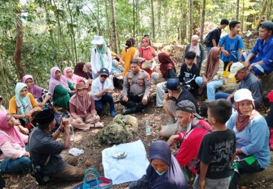 Makan Bersama Warga, Kapolsek Lamala Ajak Masyarakat Cegah Karhutla dan Jauhi Narkoba